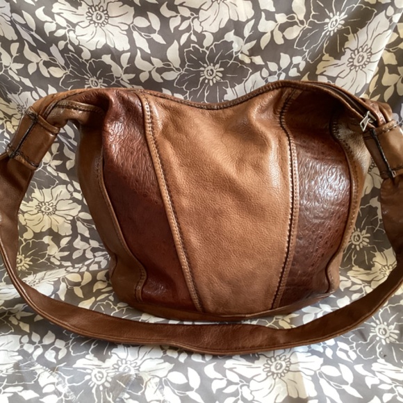 Italian Made Leather Handbag - Picture 2 of 5